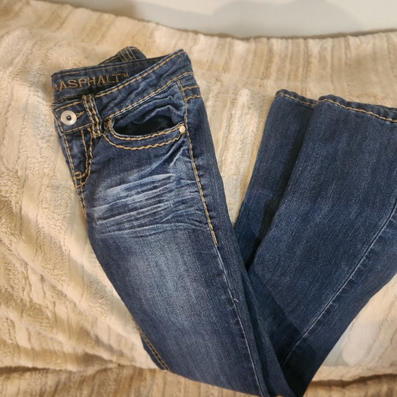Blue Asphalt size 3 jeans - Picture 2 of 9